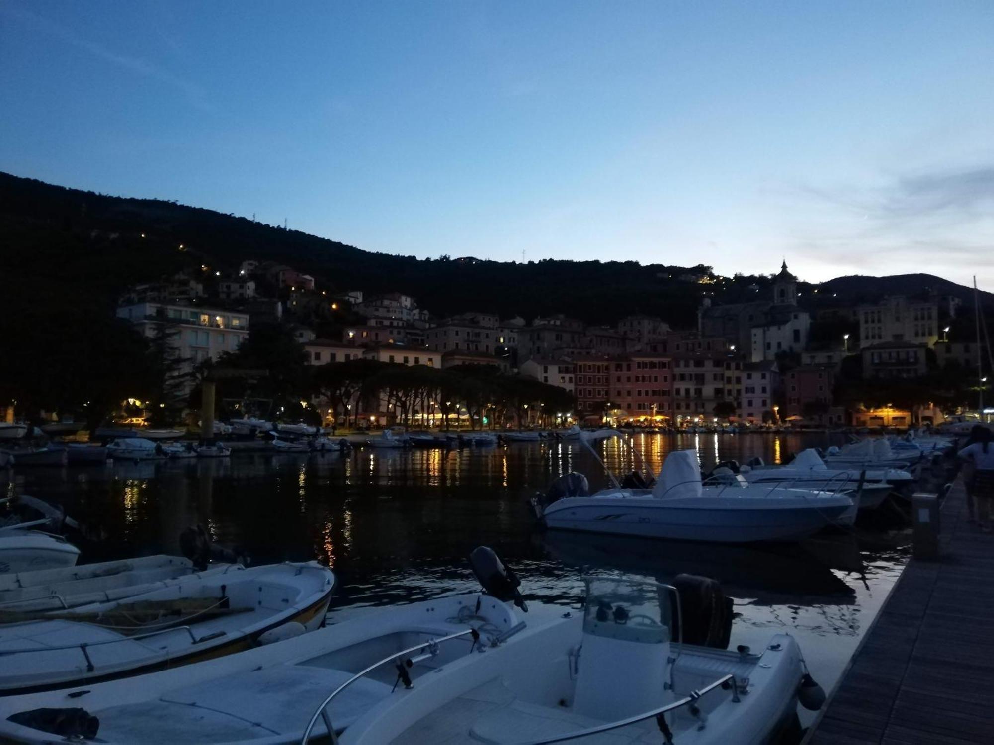 Ca' Tinetto Villa Fezzano  Exteriör bild